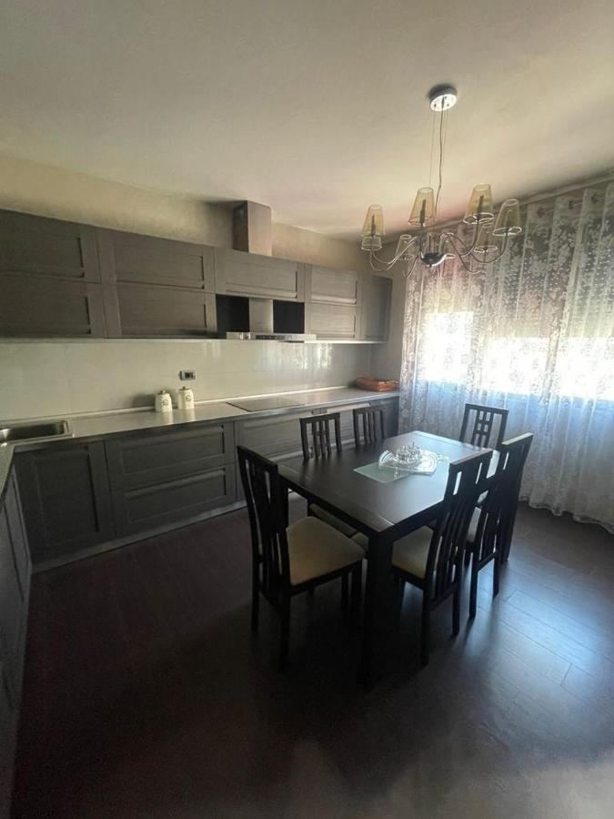 Luxury Apartment City Centre Tirana Exteriér fotografie
